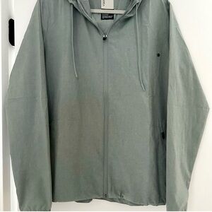 Vuori Women’s Hooded Lightweight Water-Resistant Trainer Jacket